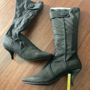 Brand new Suede knee high boots 8.5